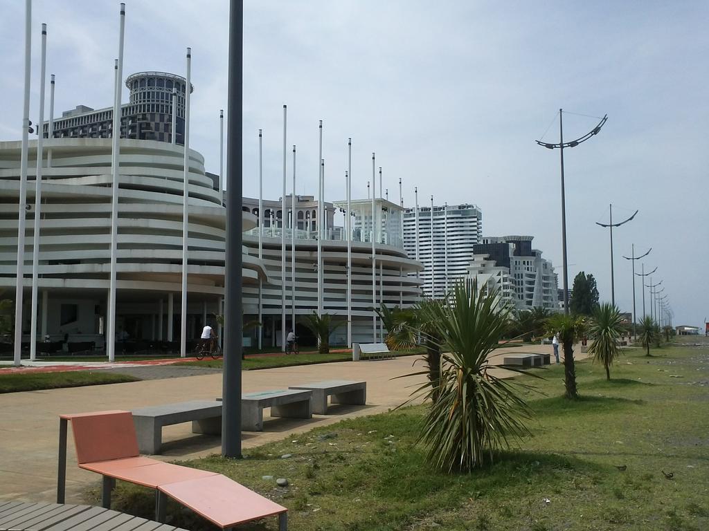 Apartments Batumi บาทูมิ ภายนอก รูปภาพ